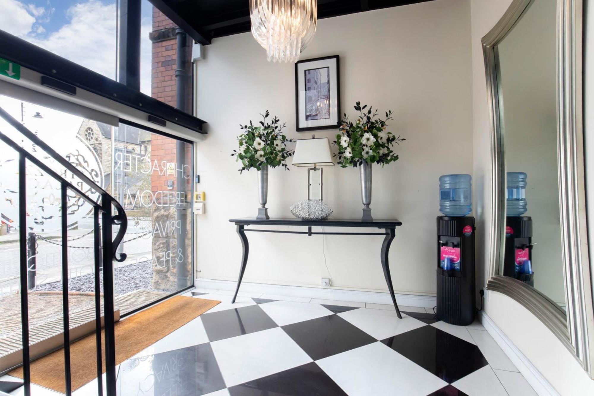 Strozzi Palace Suites By Mansley Cheltenham Exteriör bild
