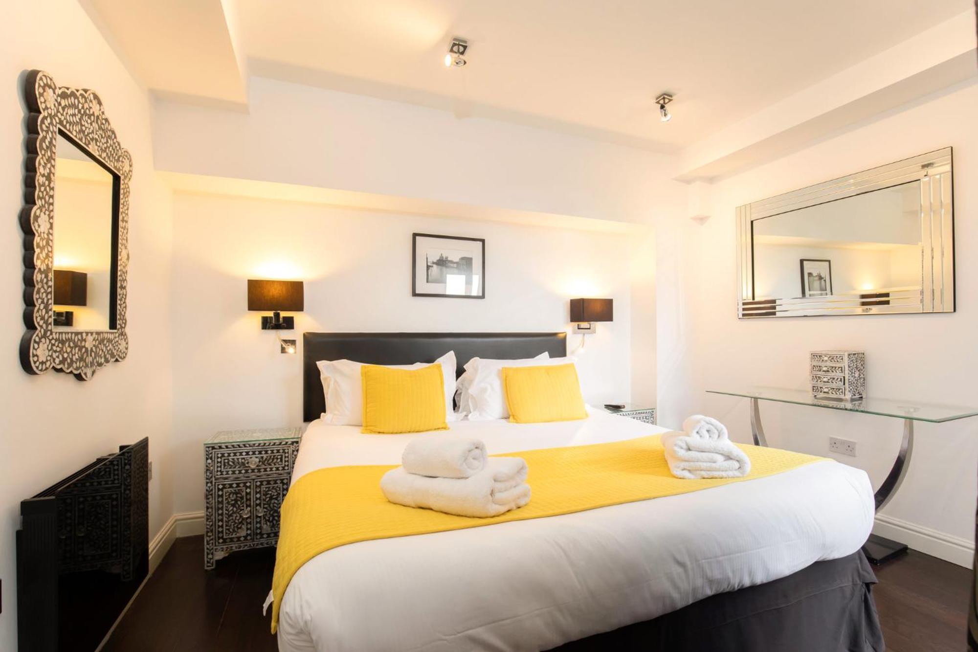 Strozzi Palace Suites By Mansley Cheltenham Exteriör bild