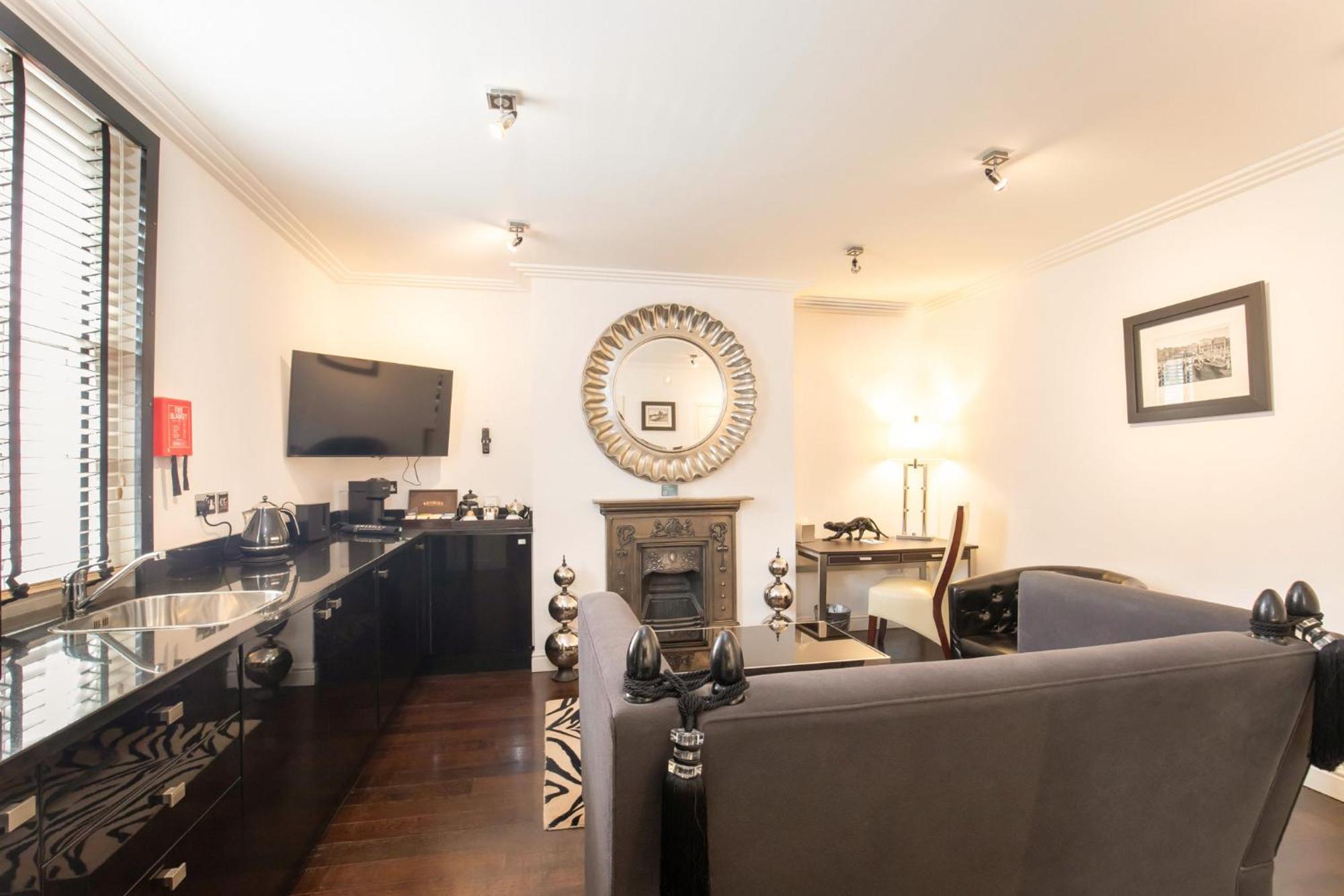 Strozzi Palace Suites By Mansley Cheltenham Exteriör bild