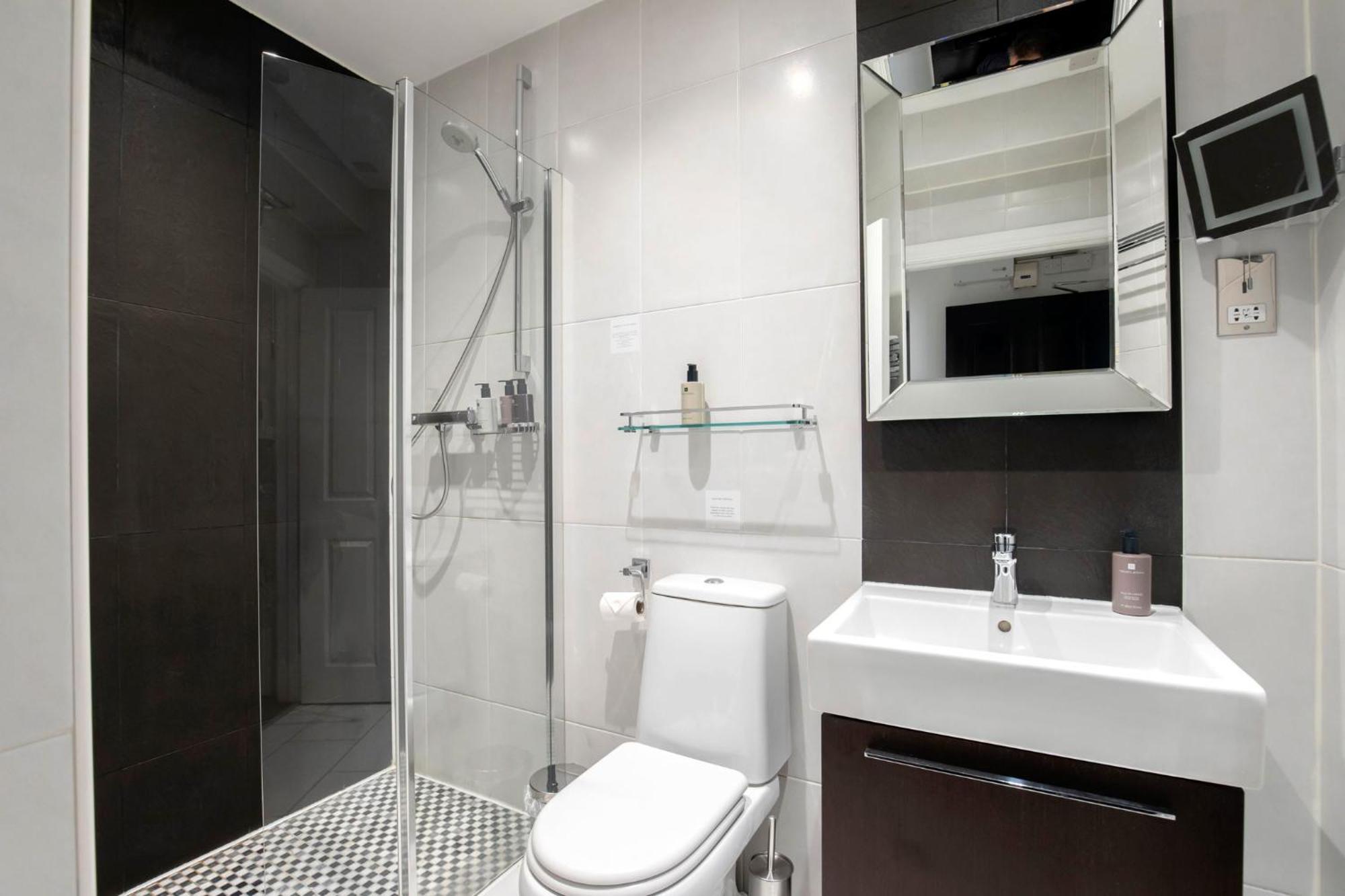 Strozzi Palace Suites By Mansley Cheltenham Exteriör bild