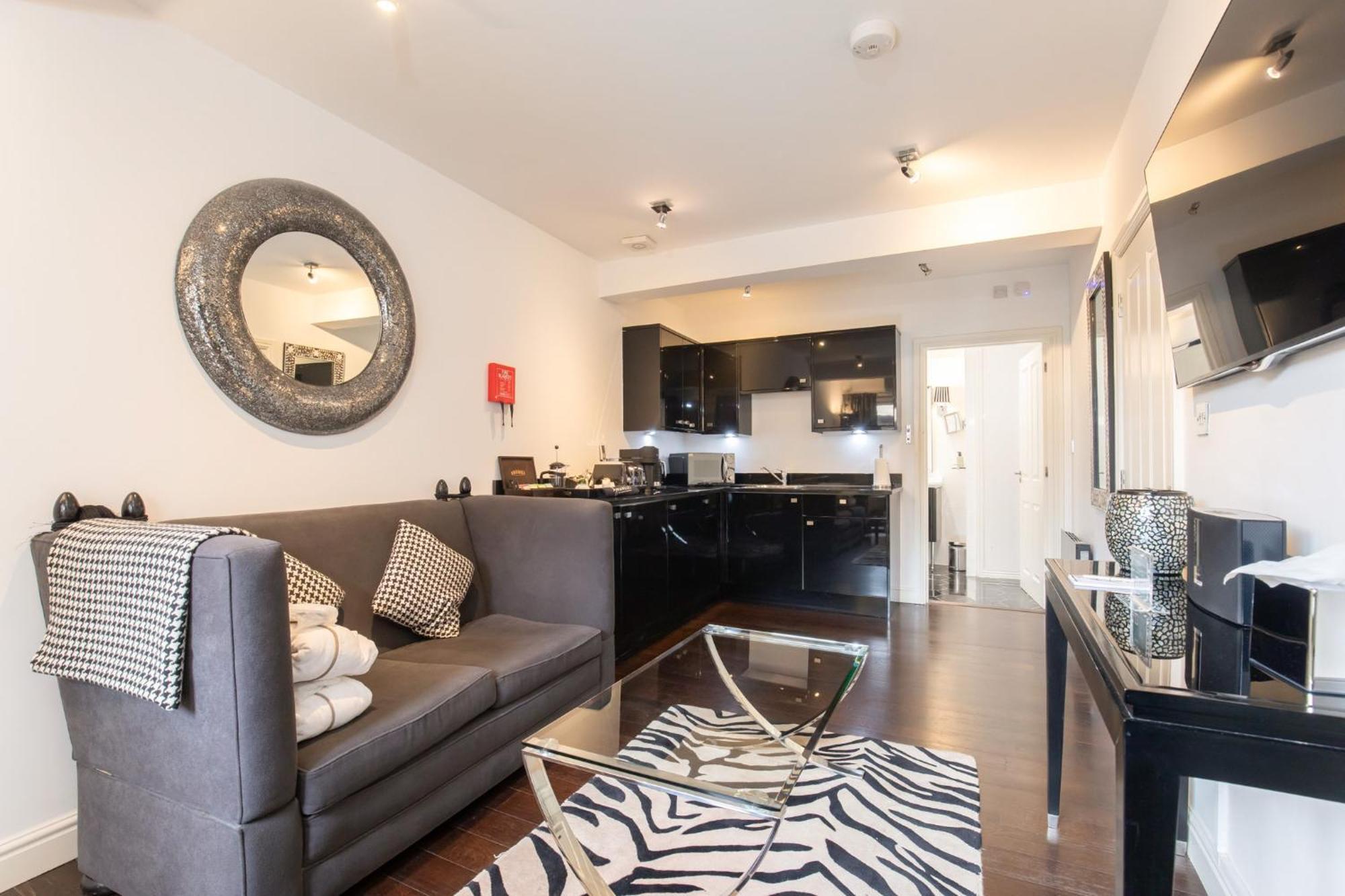 Strozzi Palace Suites By Mansley Cheltenham Exteriör bild