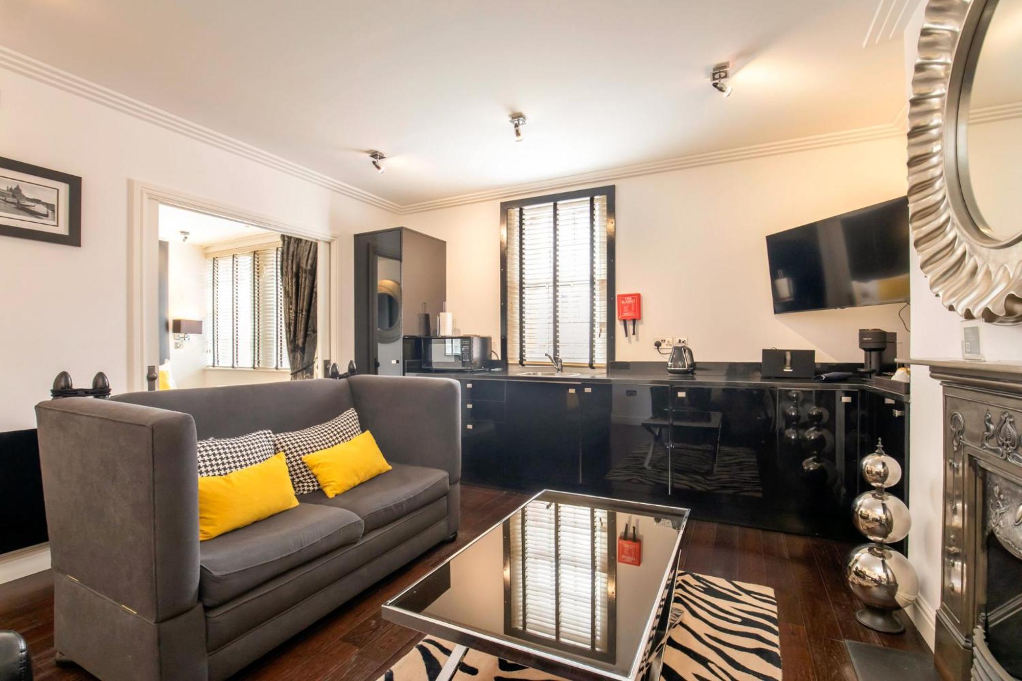 Strozzi Palace Suites By Mansley Cheltenham Exteriör bild