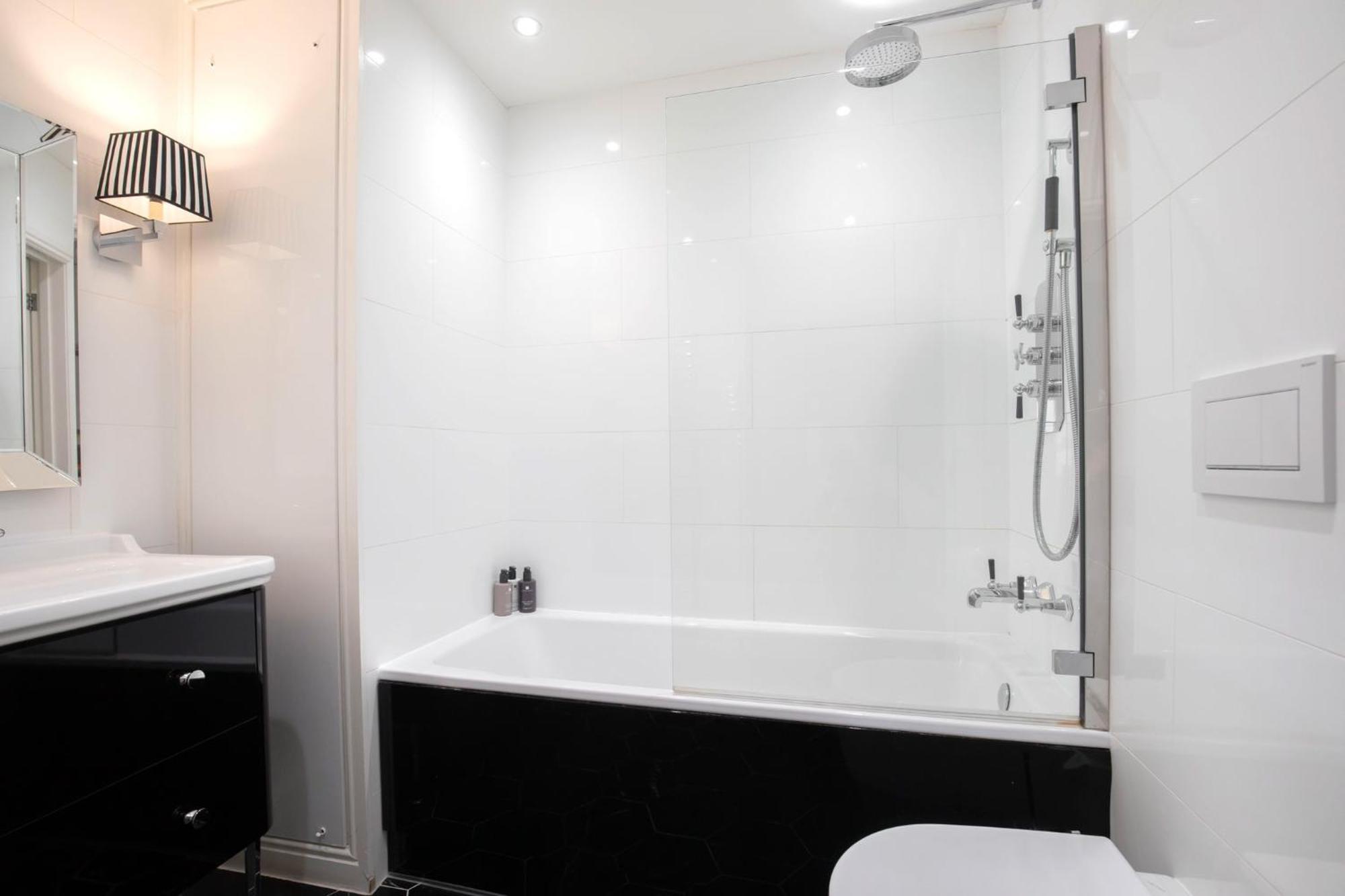 Strozzi Palace Suites By Mansley Cheltenham Exteriör bild