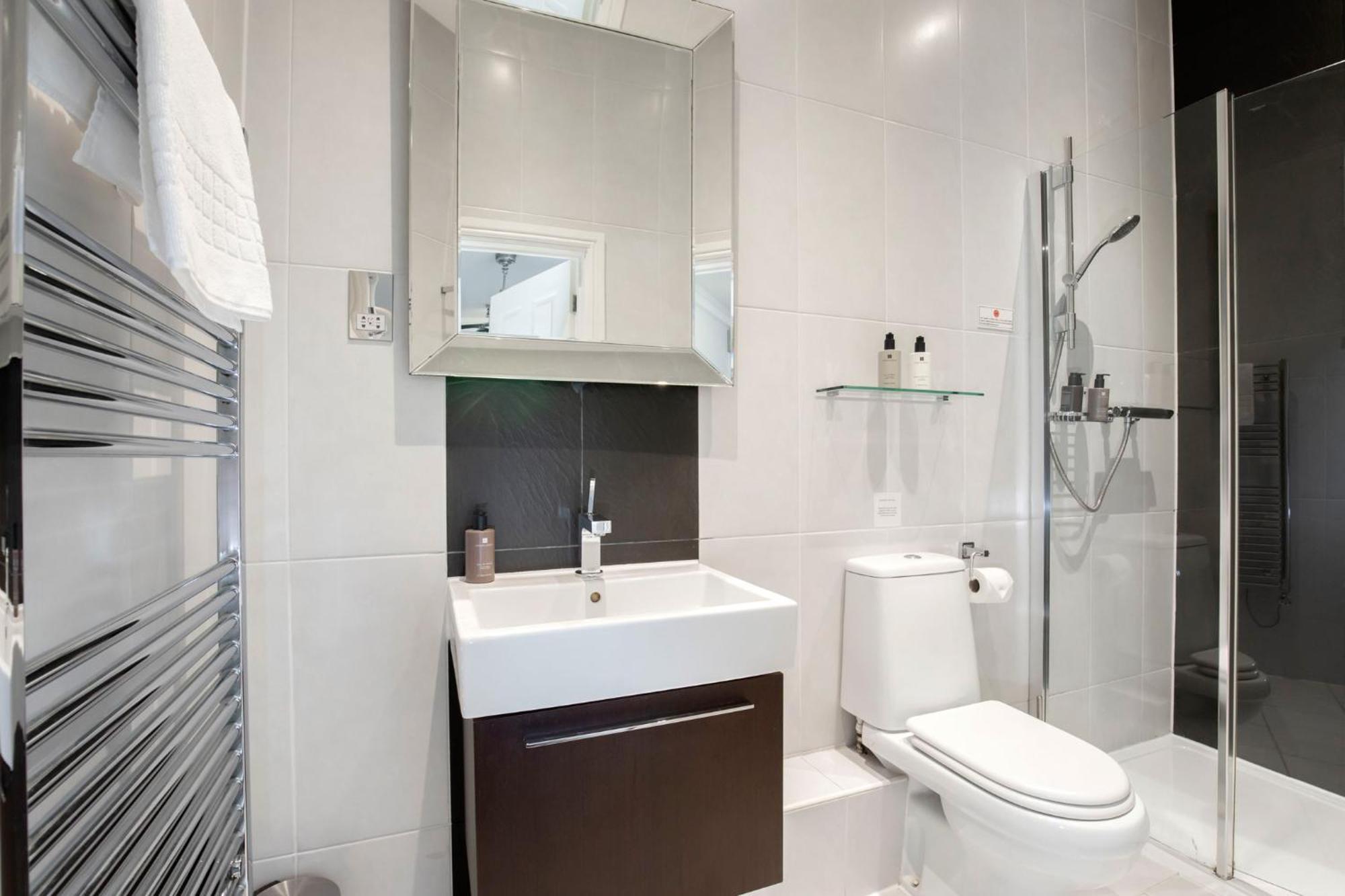 Strozzi Palace Suites By Mansley Cheltenham Exteriör bild