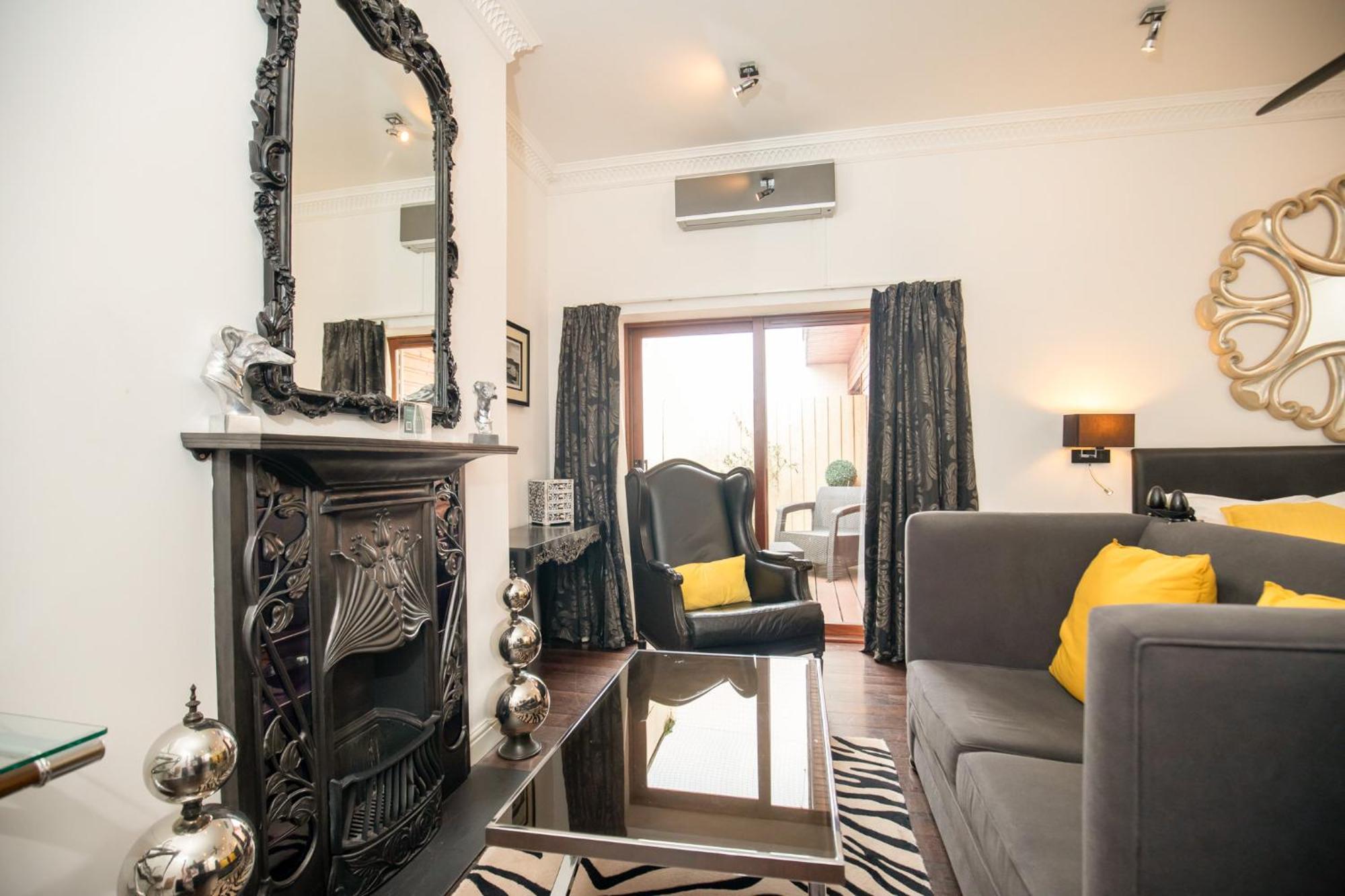 Strozzi Palace Suites By Mansley Cheltenham Exteriör bild