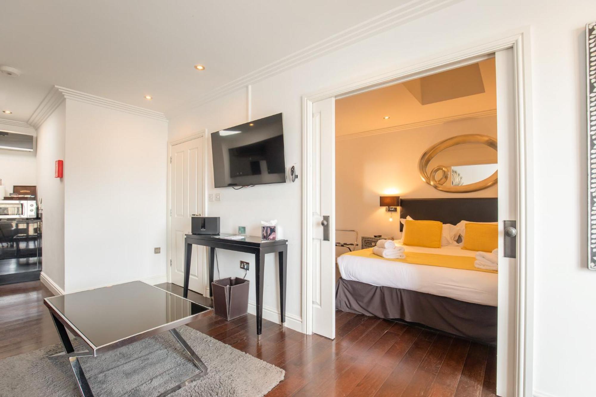 Strozzi Palace Suites By Mansley Cheltenham Exteriör bild