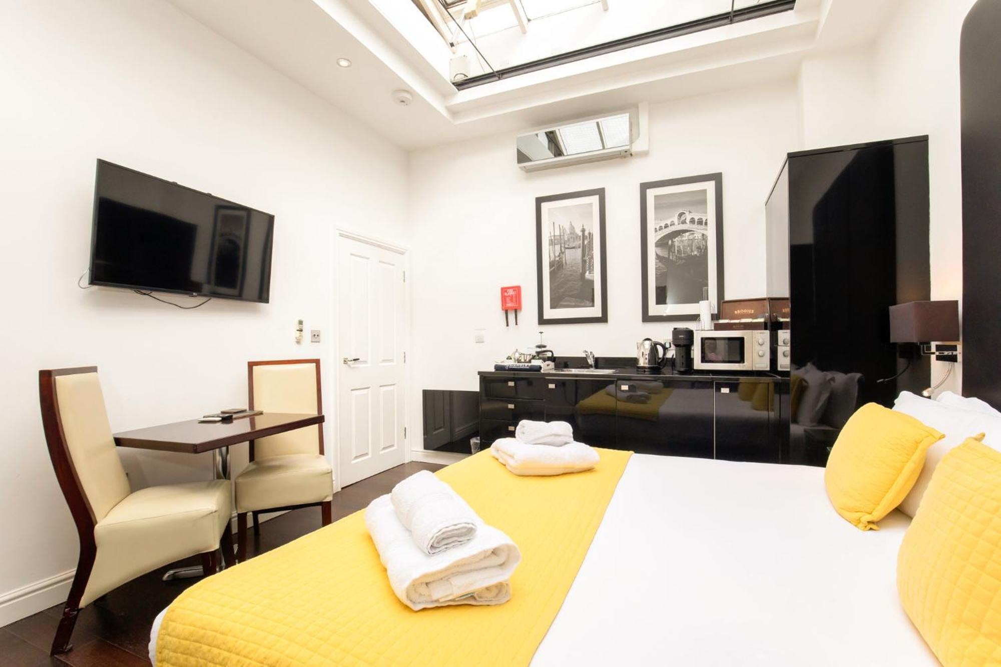 Strozzi Palace Suites By Mansley Cheltenham Exteriör bild