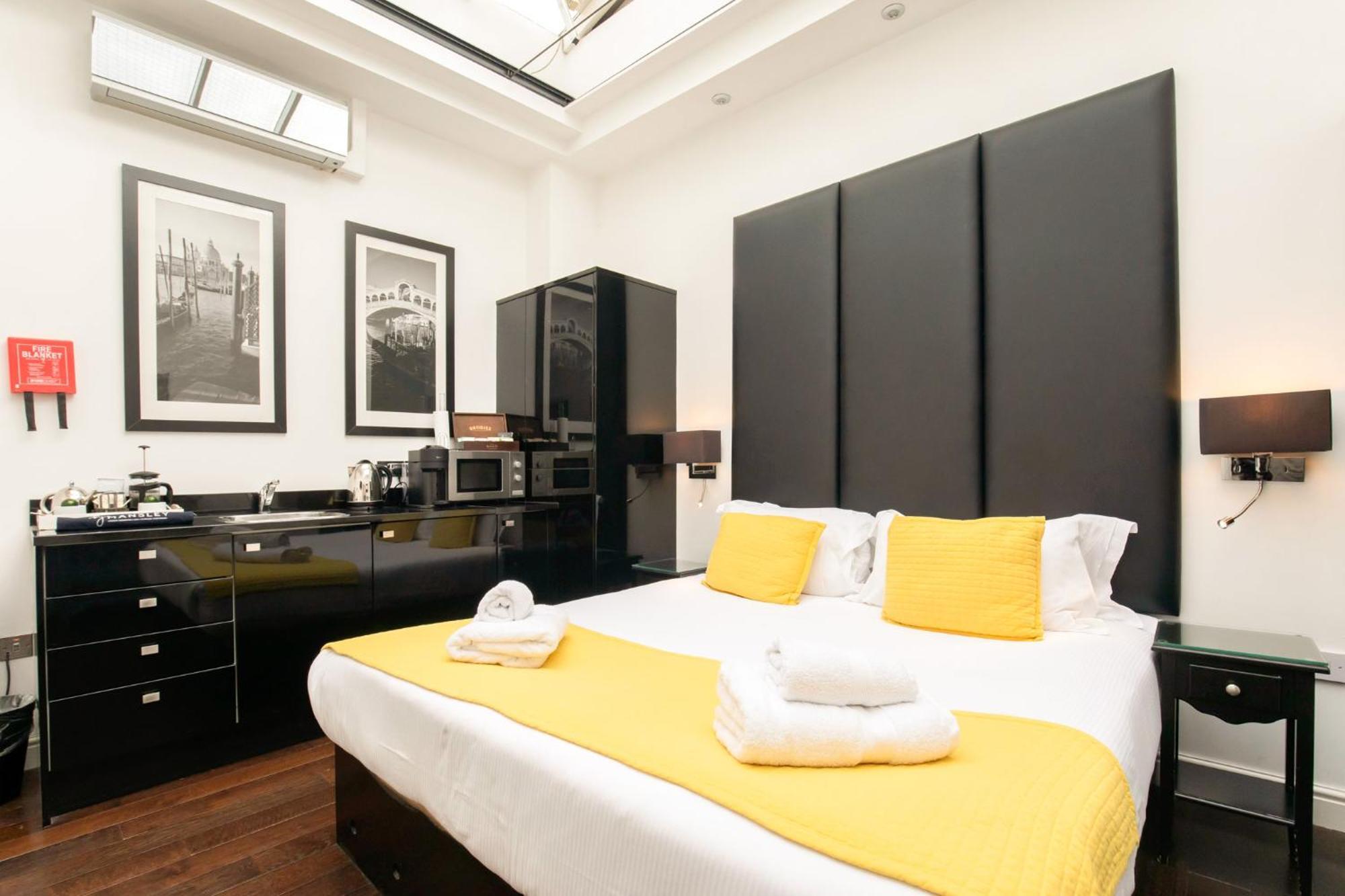 Strozzi Palace Suites By Mansley Cheltenham Exteriör bild