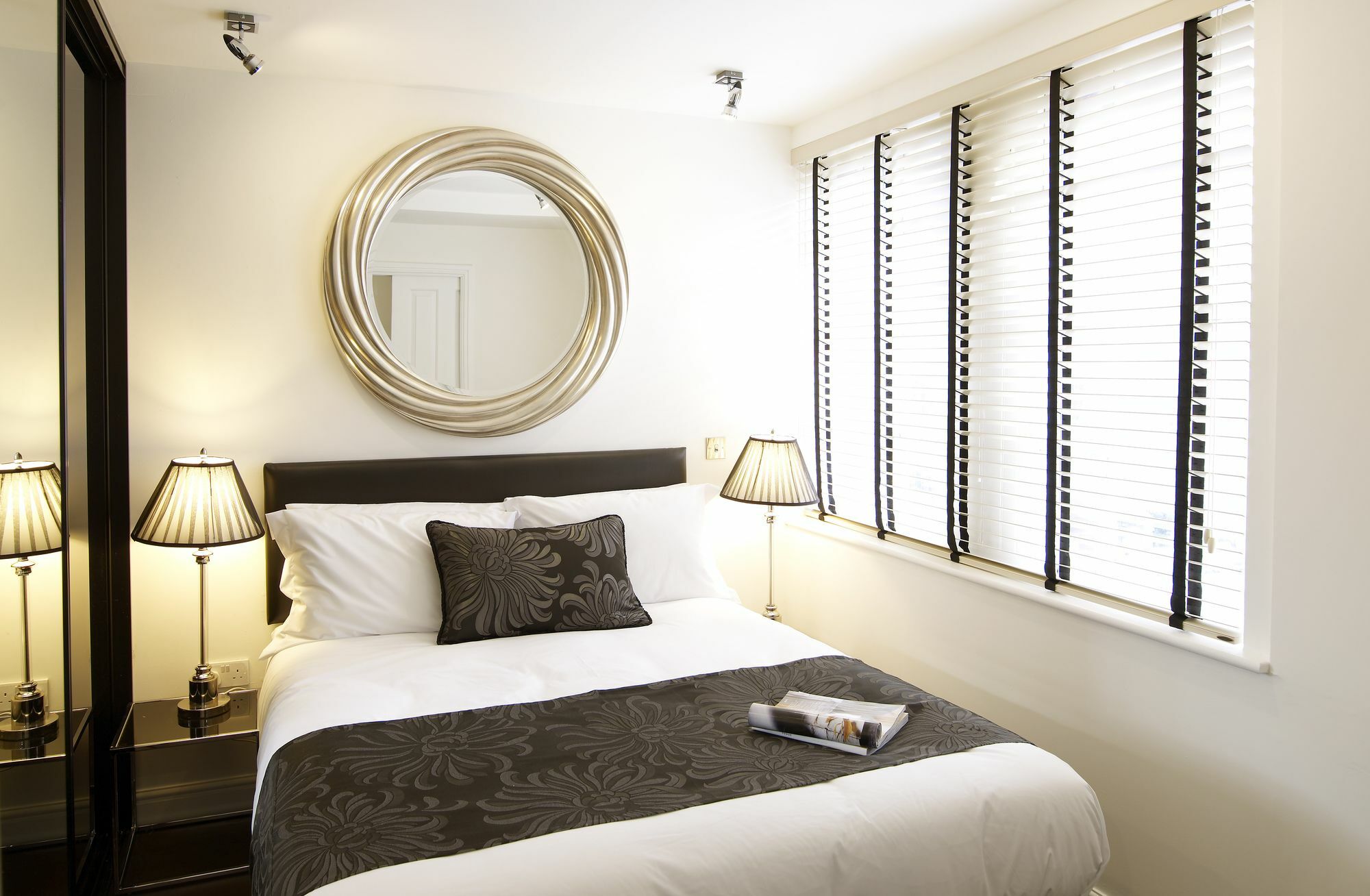 Strozzi Palace Suites By Mansley Cheltenham Exteriör bild